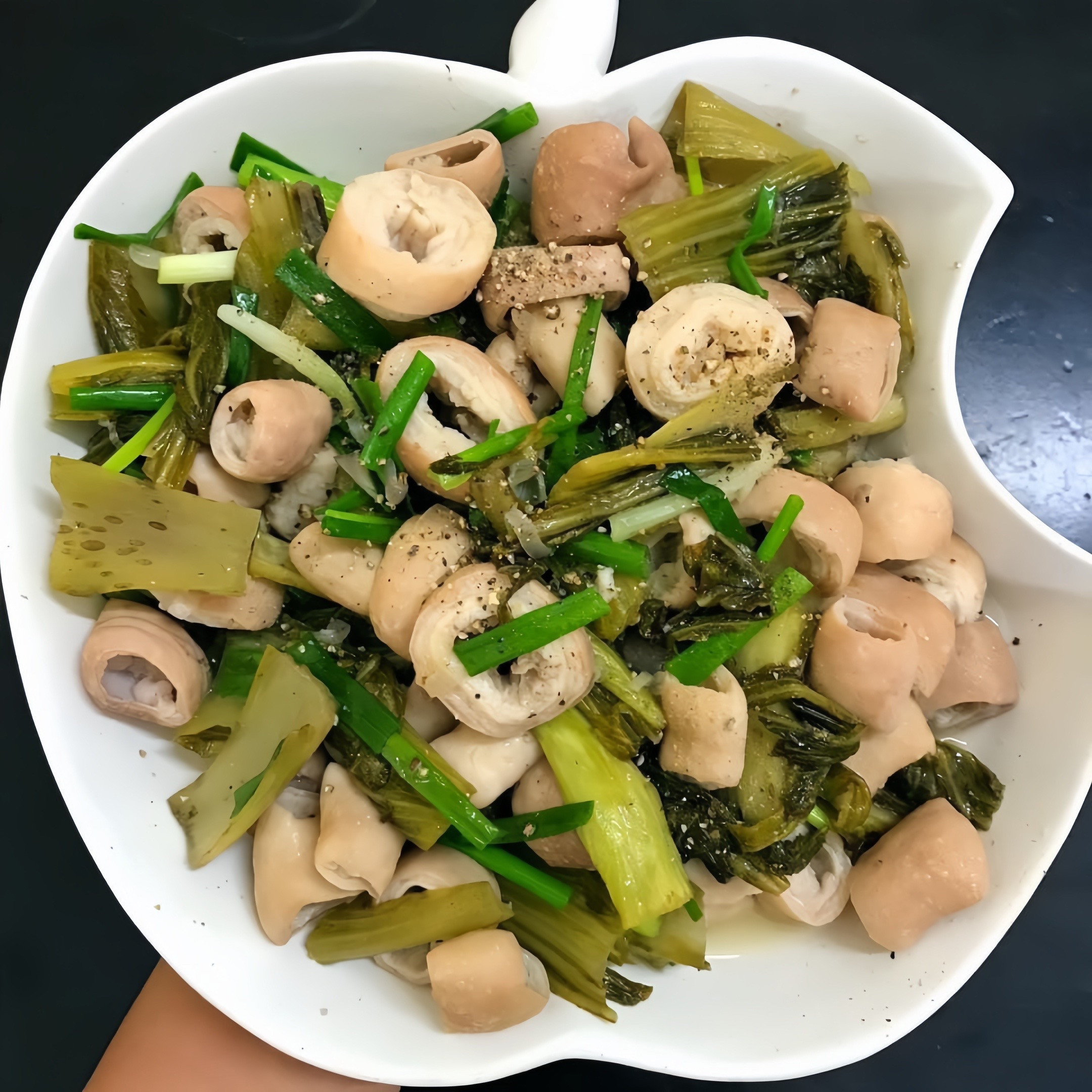 Tổng hợp công thức món xào ngon: Lòng gà xào mướp hương, Mực tươi thập cẩm