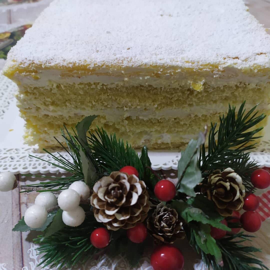 Torta diplomatica: Ricetta con pasta sfoglia, pan di spagna e crema pasticcera al limone