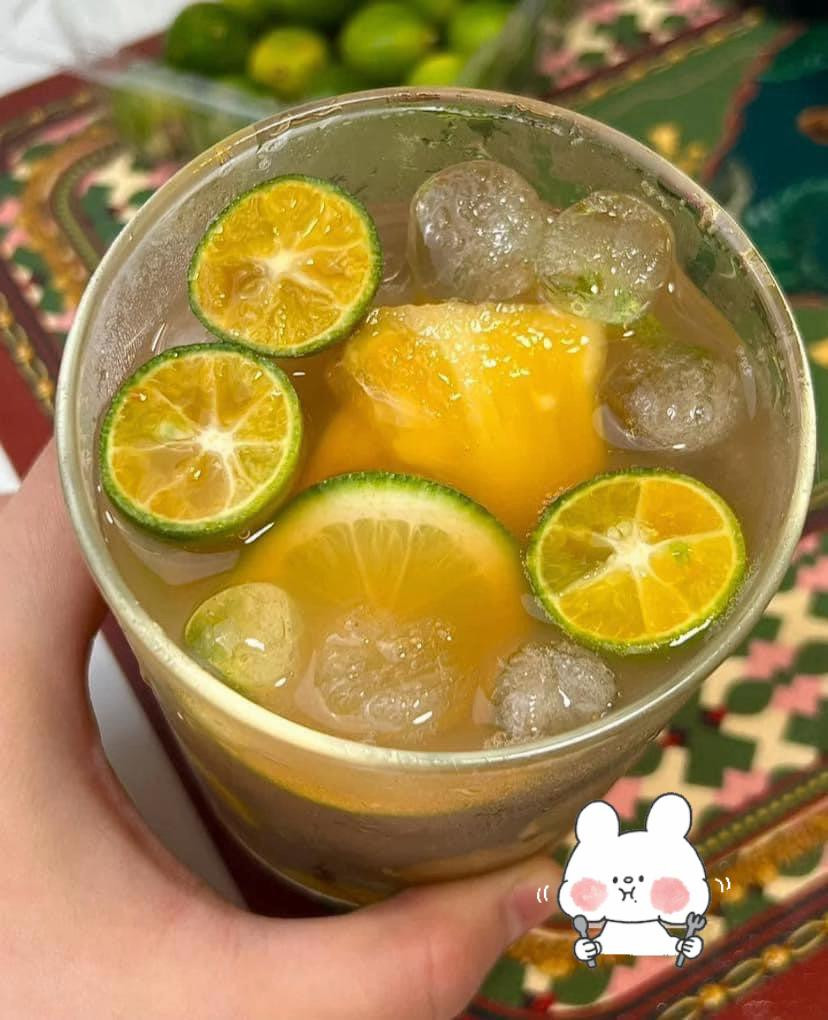 Trà chanh đá dứa muối: Công thức làm nước uống giải nhiệt với chanh, dứa, me khô và trà