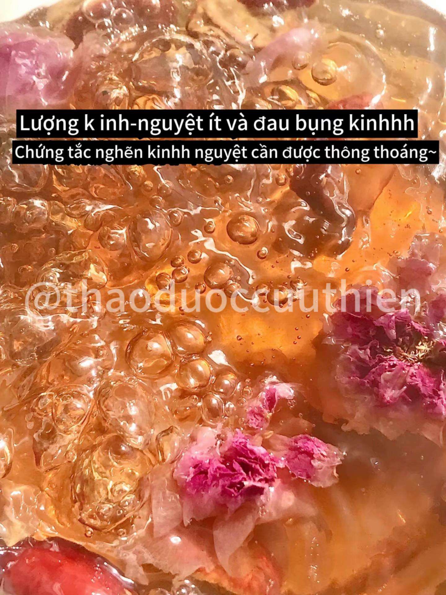 Trà tắc nghẽn kinh nguyệt với táo gai, hồng và đường nâu giúp lưu thông khí huyết