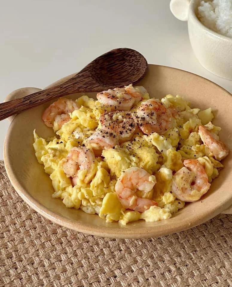 Trứng Rán Tôm Mềm Béo Ngon - Công Thức Trộn Tinh Bột