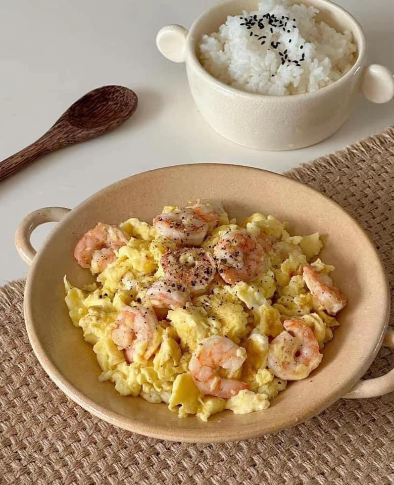 Trứng Rán Tôm Mềm Béo Ngon - Công Thức Trộn Tinh Bột