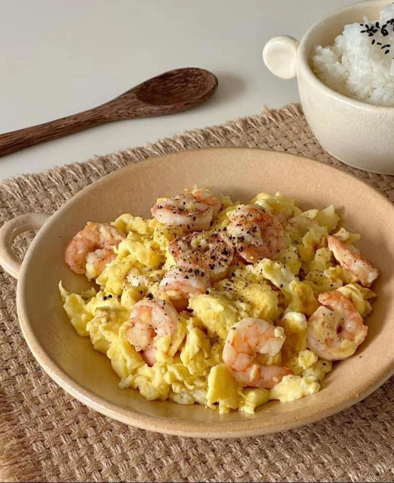 Trứng Rán Tôm Mềm Béo Ngon - Công Thức Trộn Tinh Bột