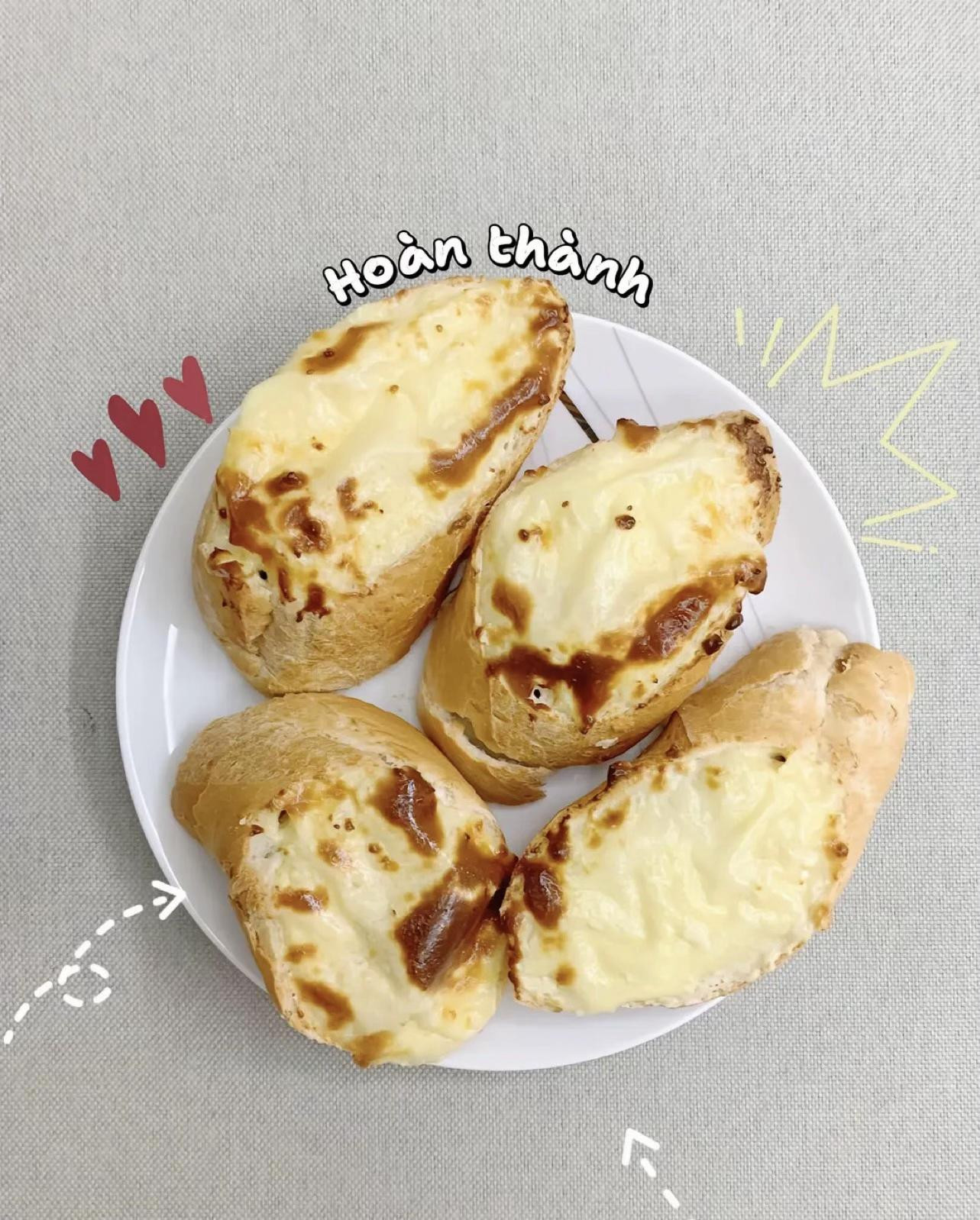 Tự làm bánh mỳ tỏi phô mai tại nhà với phô mai Vinamilk và sữa đặc Dutch Lady
