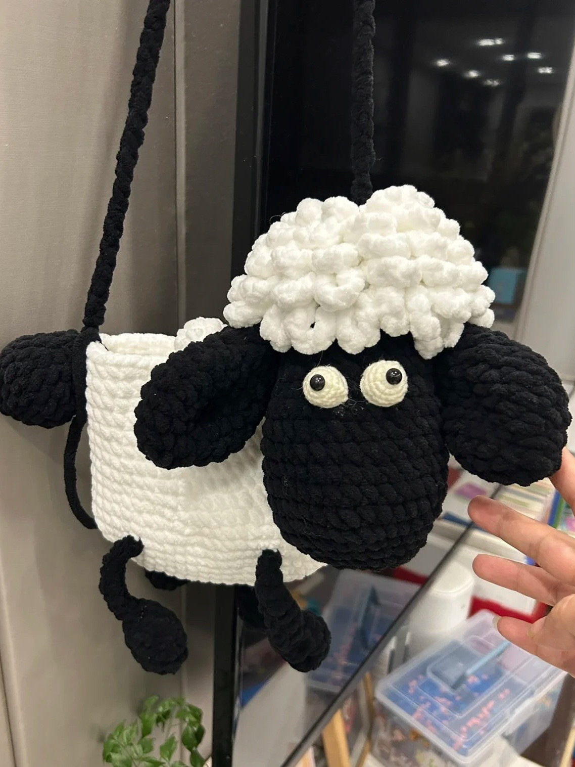 Túi xách móc len hình cừu dễ thương, nhiều màu sắc