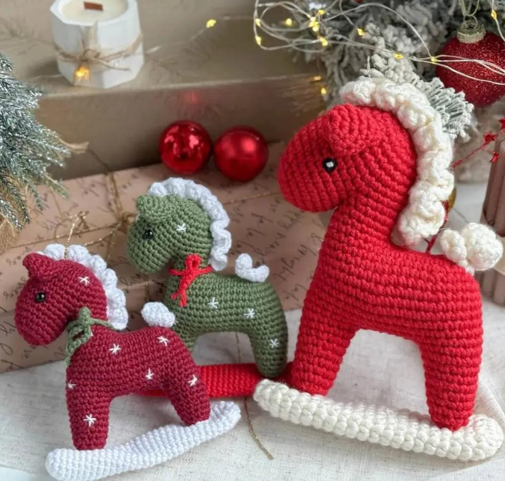 Тулпар: Схема вязания крючком новогодней лошадки-качалки