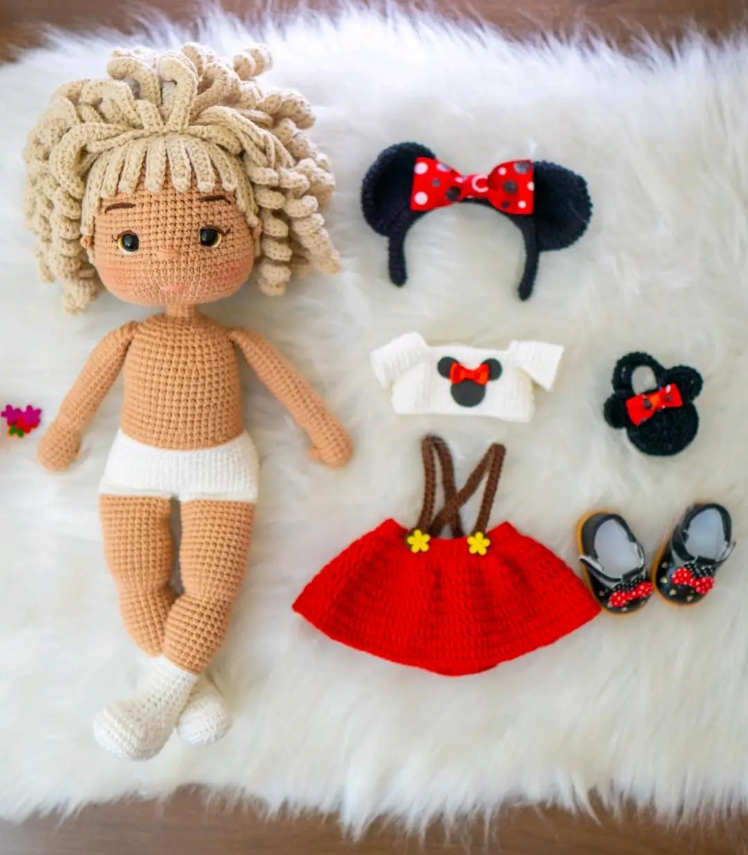 Tutoriais de Amigurumi Búp bê Juju Minnie: Materiais e Padrão Móc Len