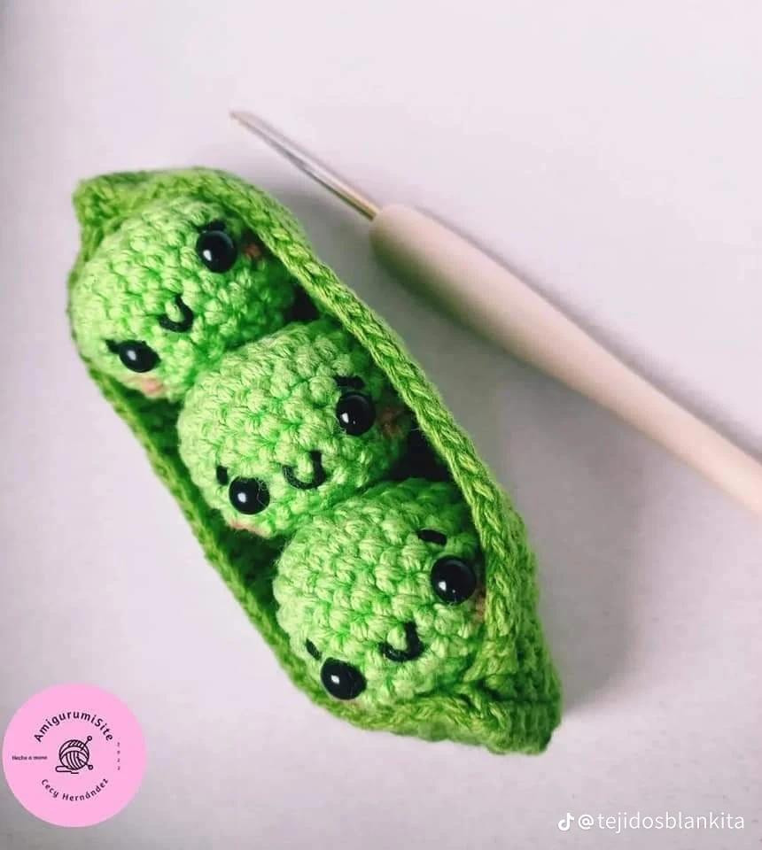 Tutorial Crochet Amigurumi Peas in a Pod Pattern