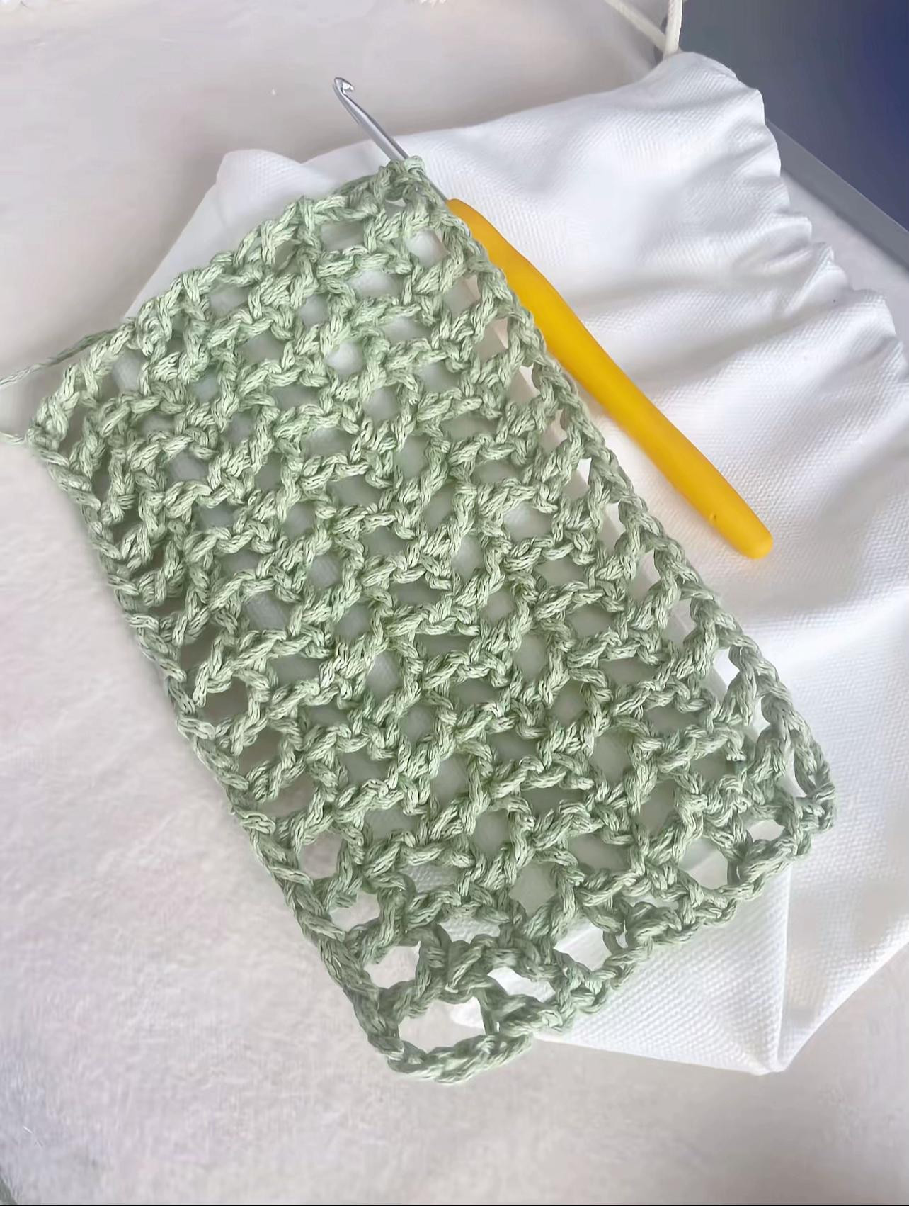 Tutorial: Light Green Crochet Mesh Tote Bag with X-Stitch Pattern