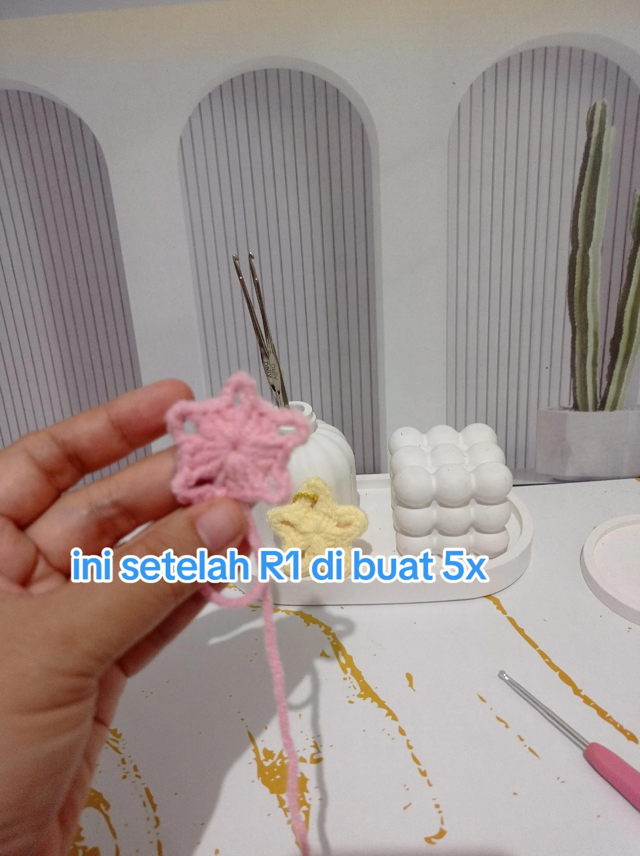 Tutorial Móc Len Hình Ngôi Sao Đơn Giản Màu Hồng Và Vàng