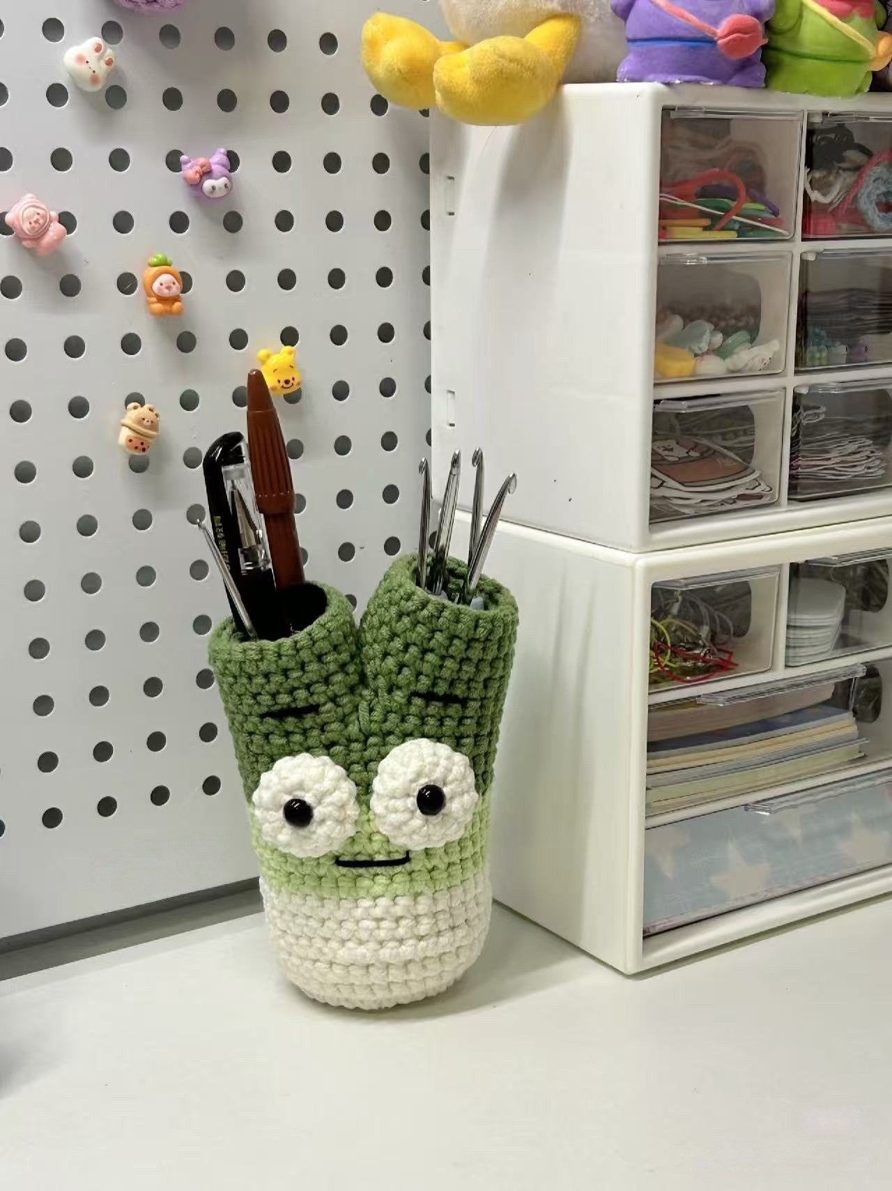 Tutorial Móc Len: Hộp Để Dụng Cụ Hình Cọng Hành Xanh