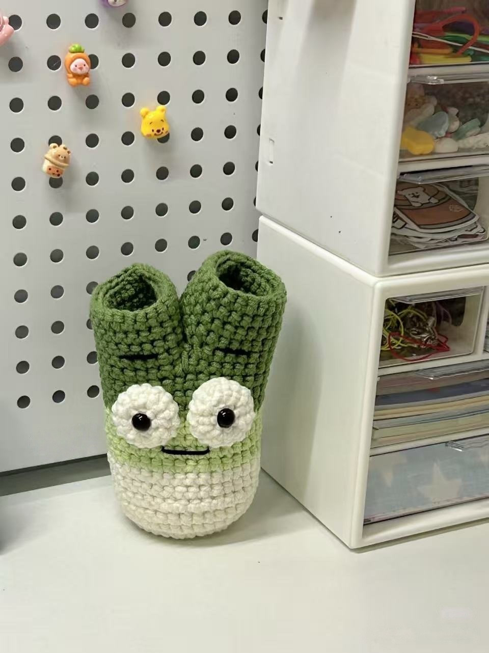 Tutorial Móc Len: Hộp Để Dụng Cụ Hình Cọng Hành Xanh