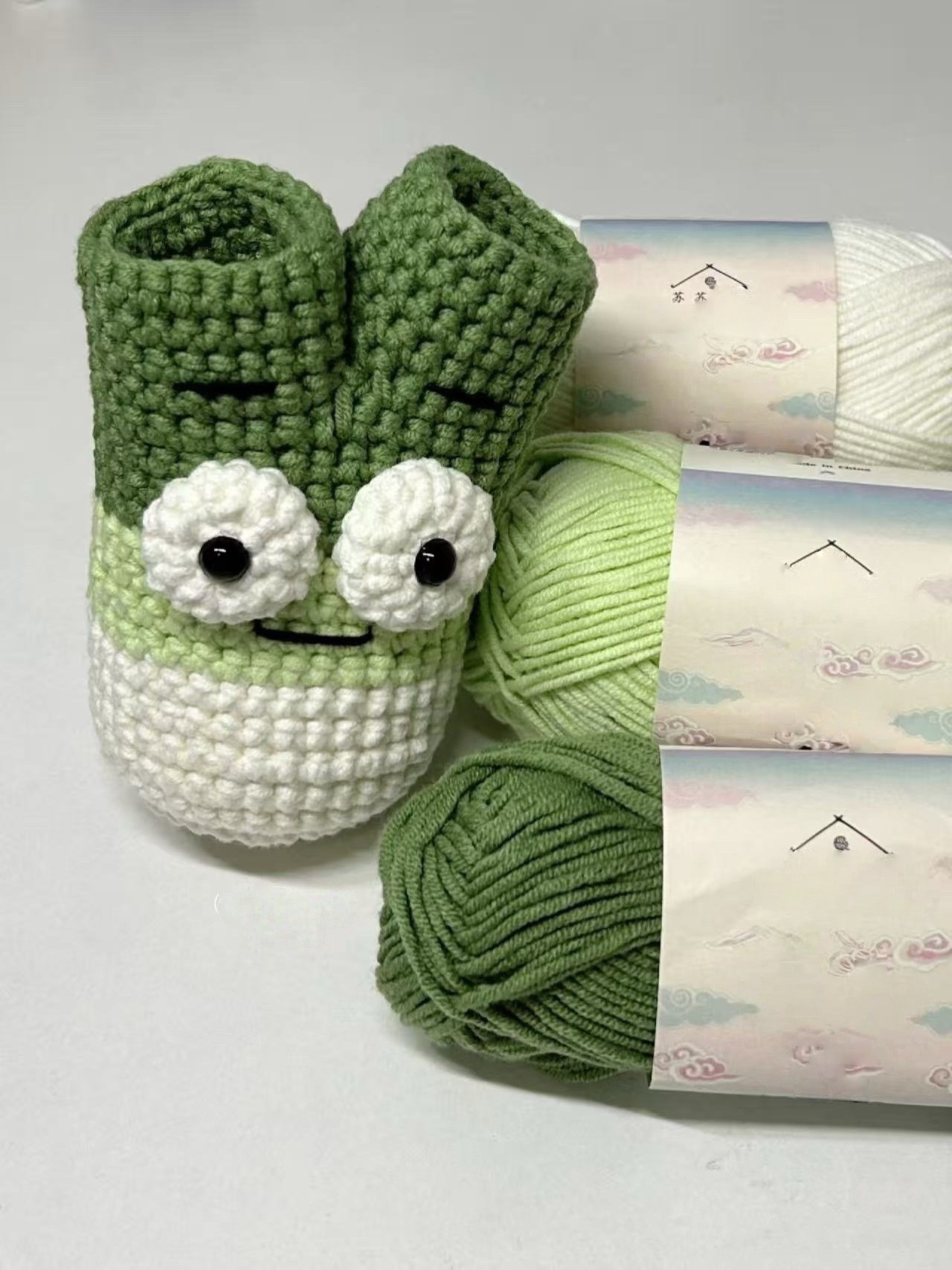 Tutorial Móc Len: Hộp Để Dụng Cụ Hình Cọng Hành Xanh