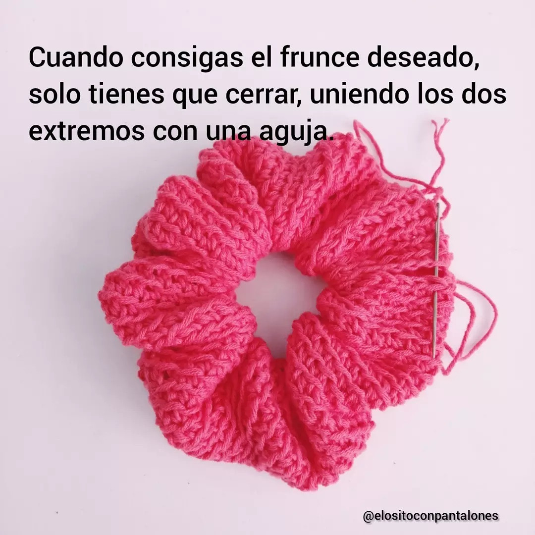 Tutorial paso a paso para hacer Scrunchies (Coleteros) de crochet fáciles y coloridos