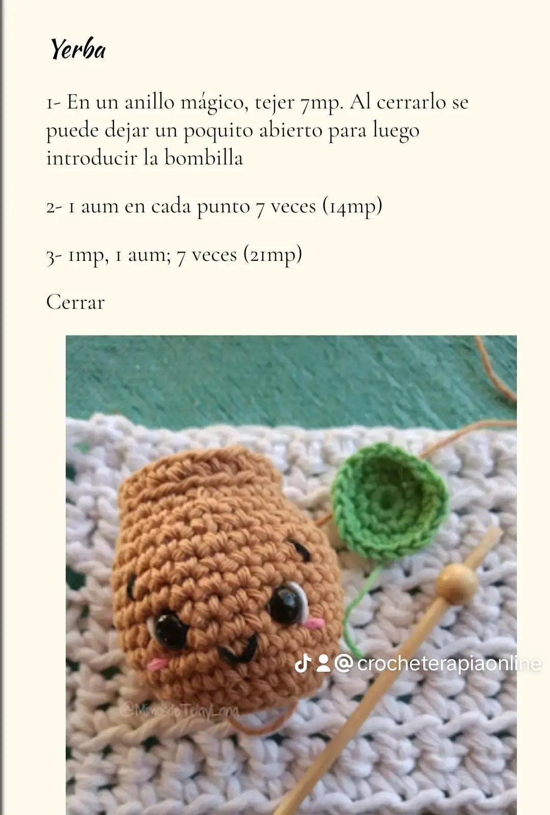 Tutorial paso a paso para tejer amigurumi Mate Argentino con bandera y bombilla de madera