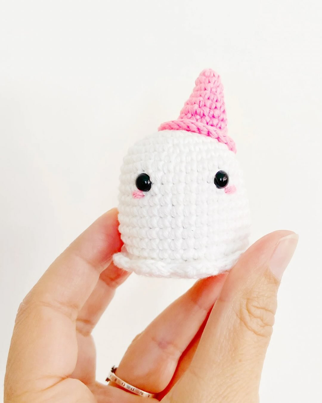 Tutoriel gratuit : Comment crocheter un petit fantôme mignon pour Halloween (Amigurumi)