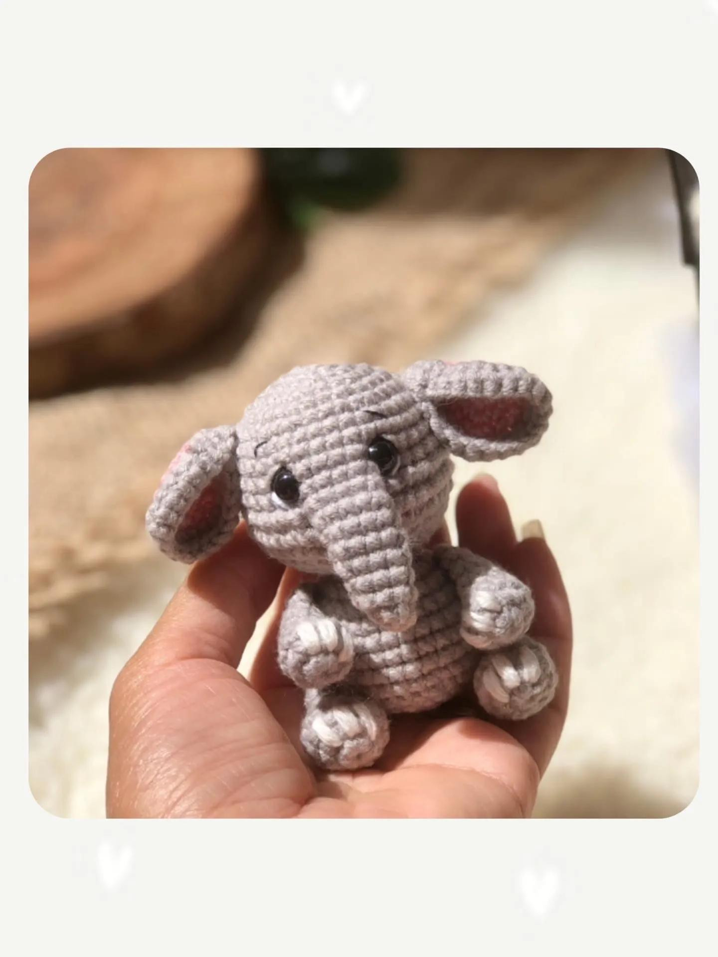 Tutoriel gratuit pour éléphant amigurumi gris et rose