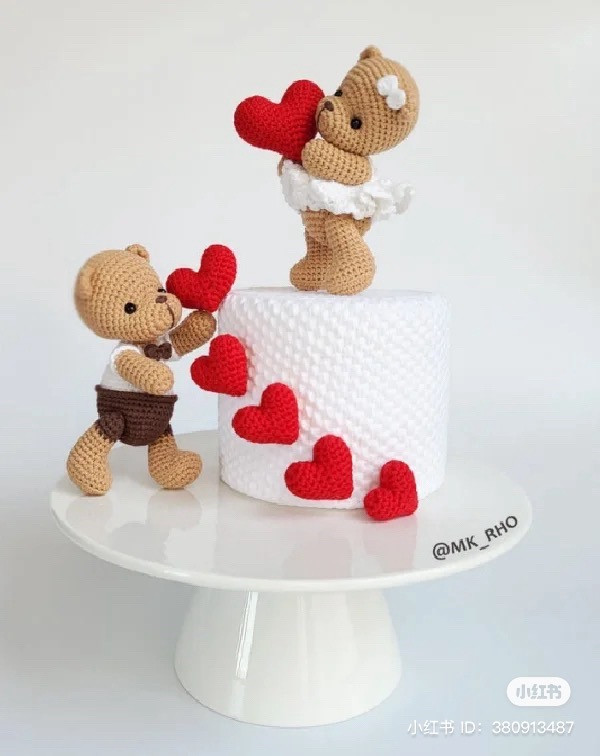 Valentine Bear Cake Crochet Pattern