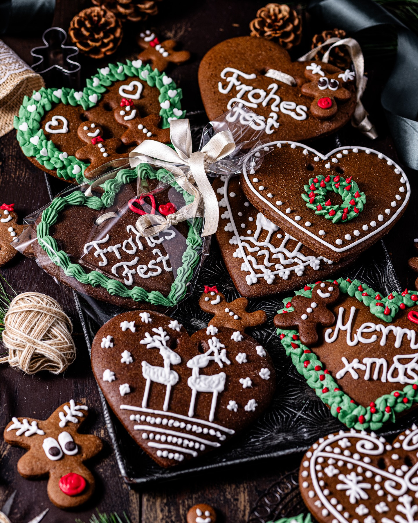 Vegan Christmas Gingerbread Hearts (Lebkuchenherzen) with Royal Icing Decorations