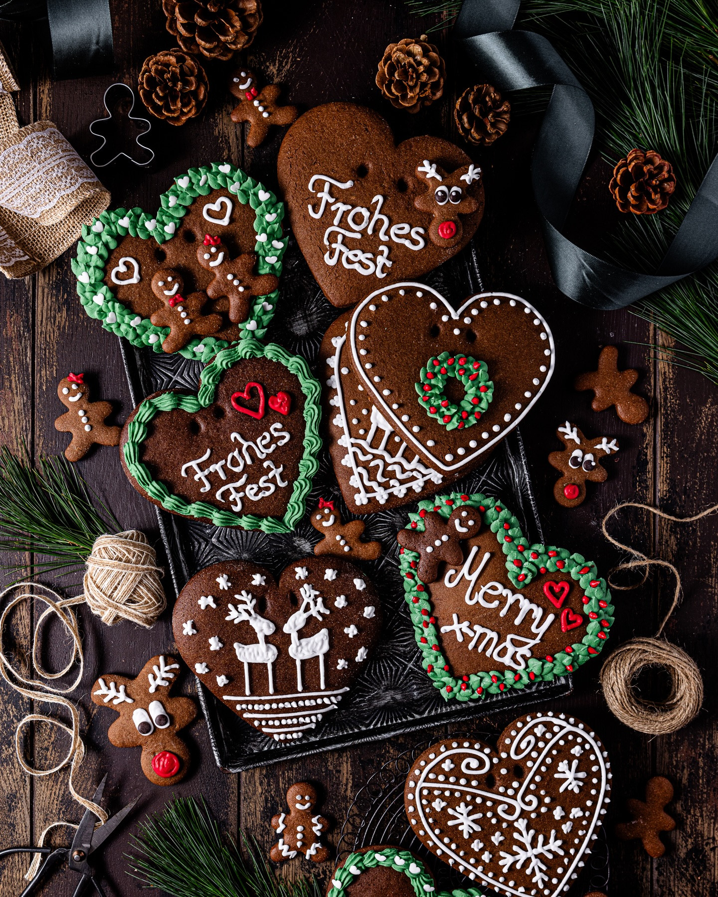 Vegan Christmas Gingerbread Hearts (Lebkuchenherzen) with Royal Icing Decorations