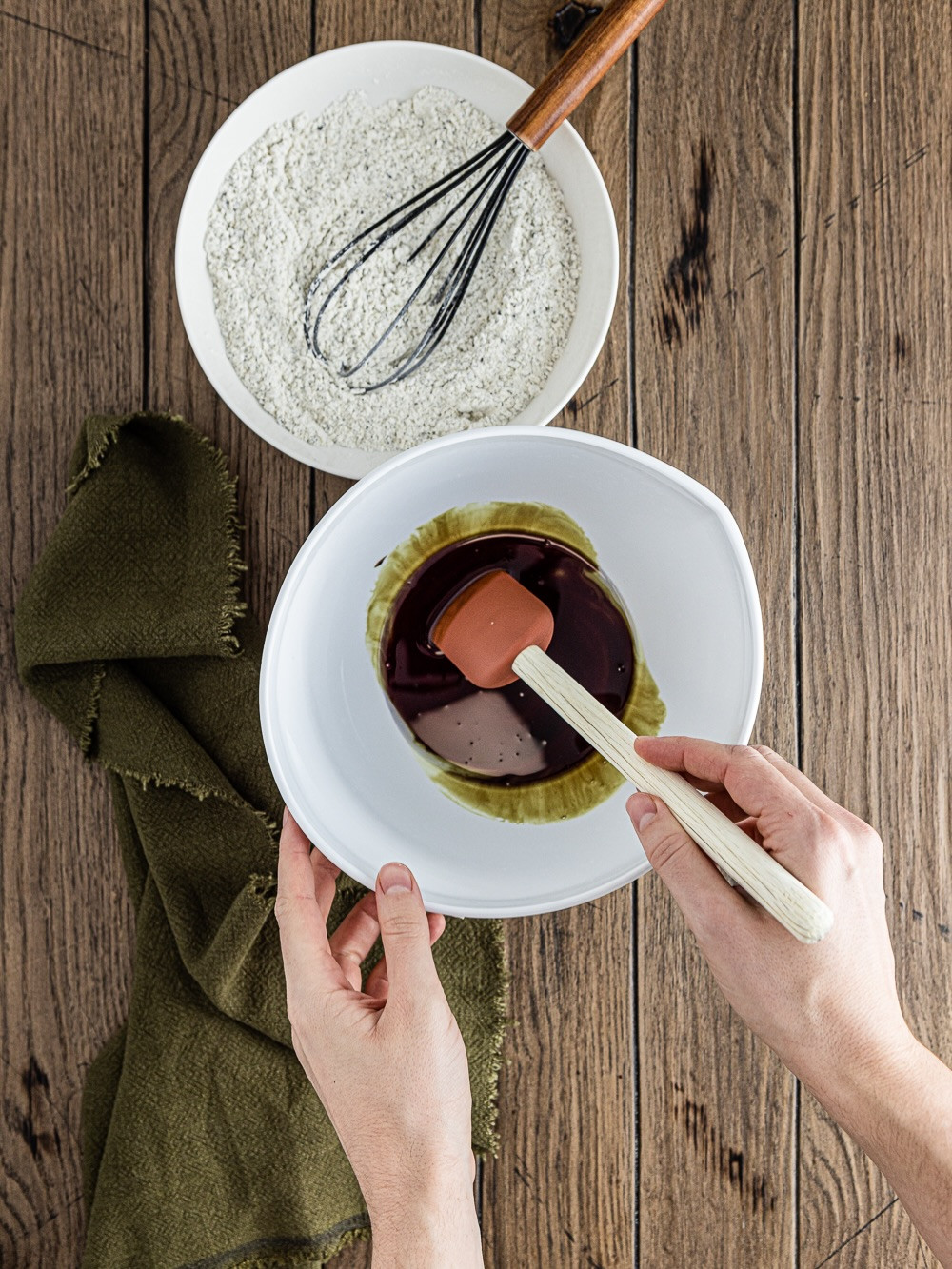 Vegane Kürbiskern-Kipferl mit Schokospitzen