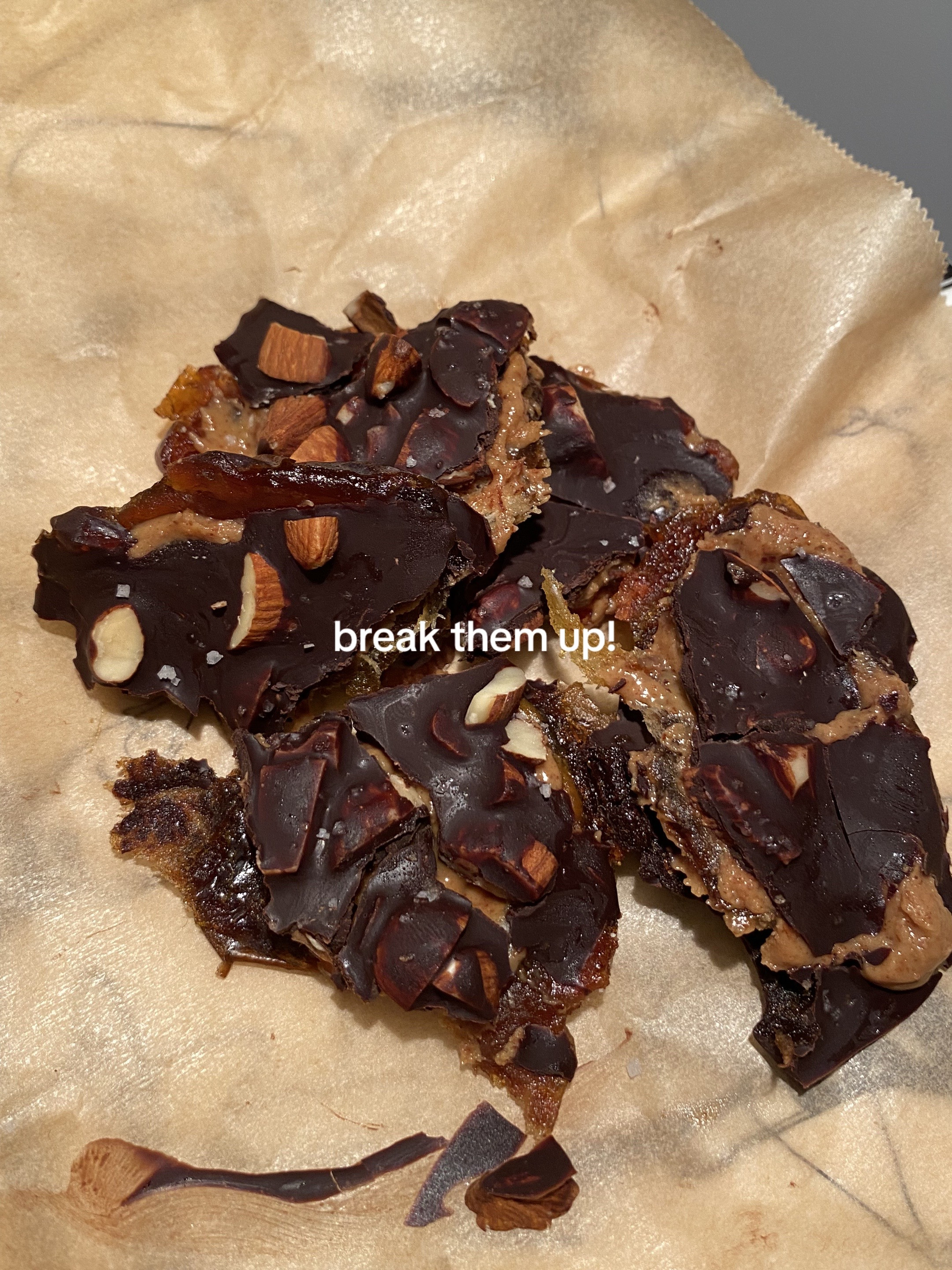 Viral Date Bark Recipe: Dark Chocolate, Nut Butter & Almonds for Ramadan