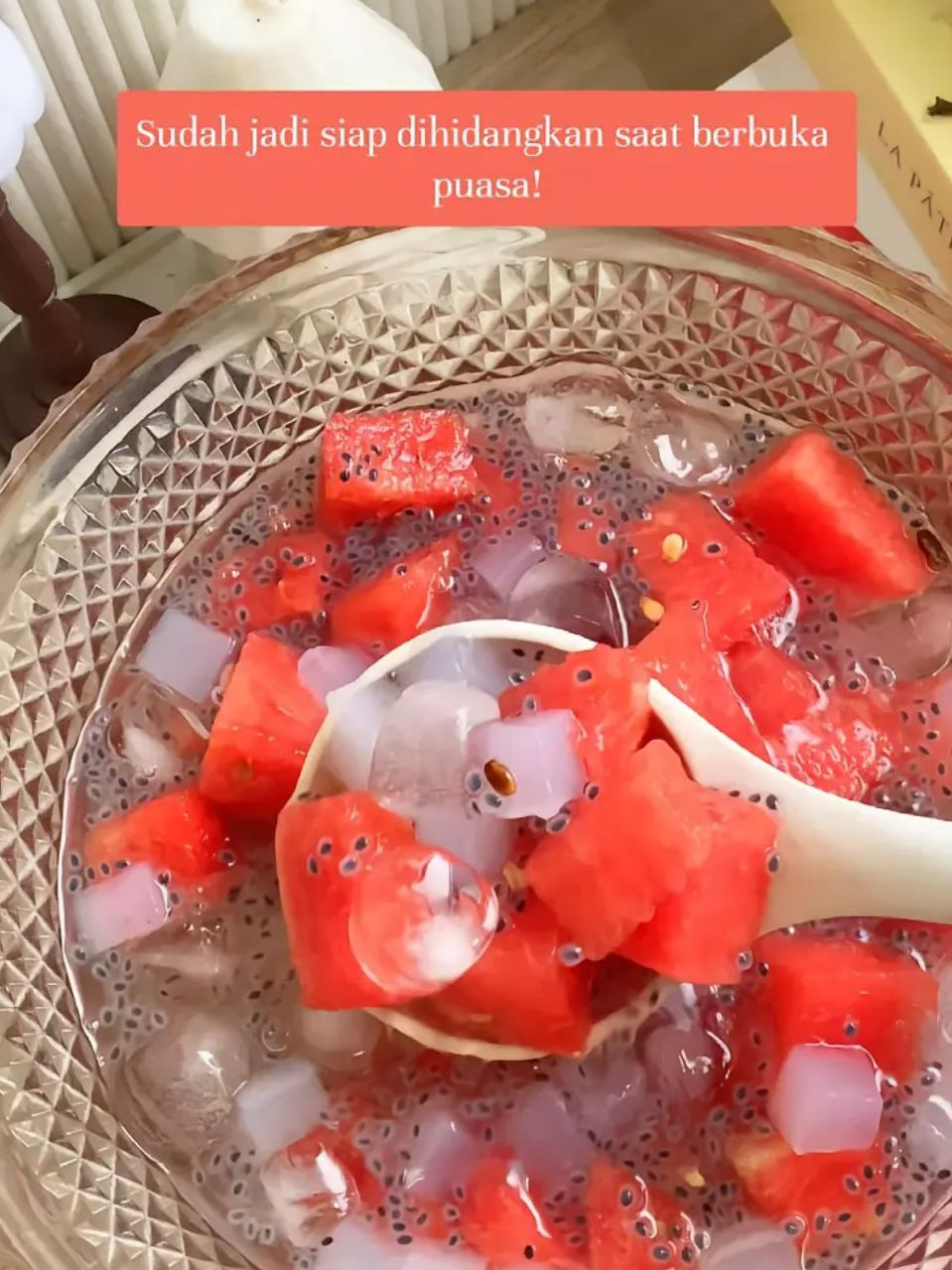 Watermelon Breeze: Công thức đồ uống thanh mát với dưa hấu, hạt chia và nata de coco cho ngày Ramadan