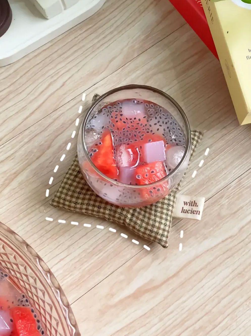 Watermelon Breeze: Công thức đồ uống thanh mát với dưa hấu, hạt chia và nata de coco cho ngày Ramadan