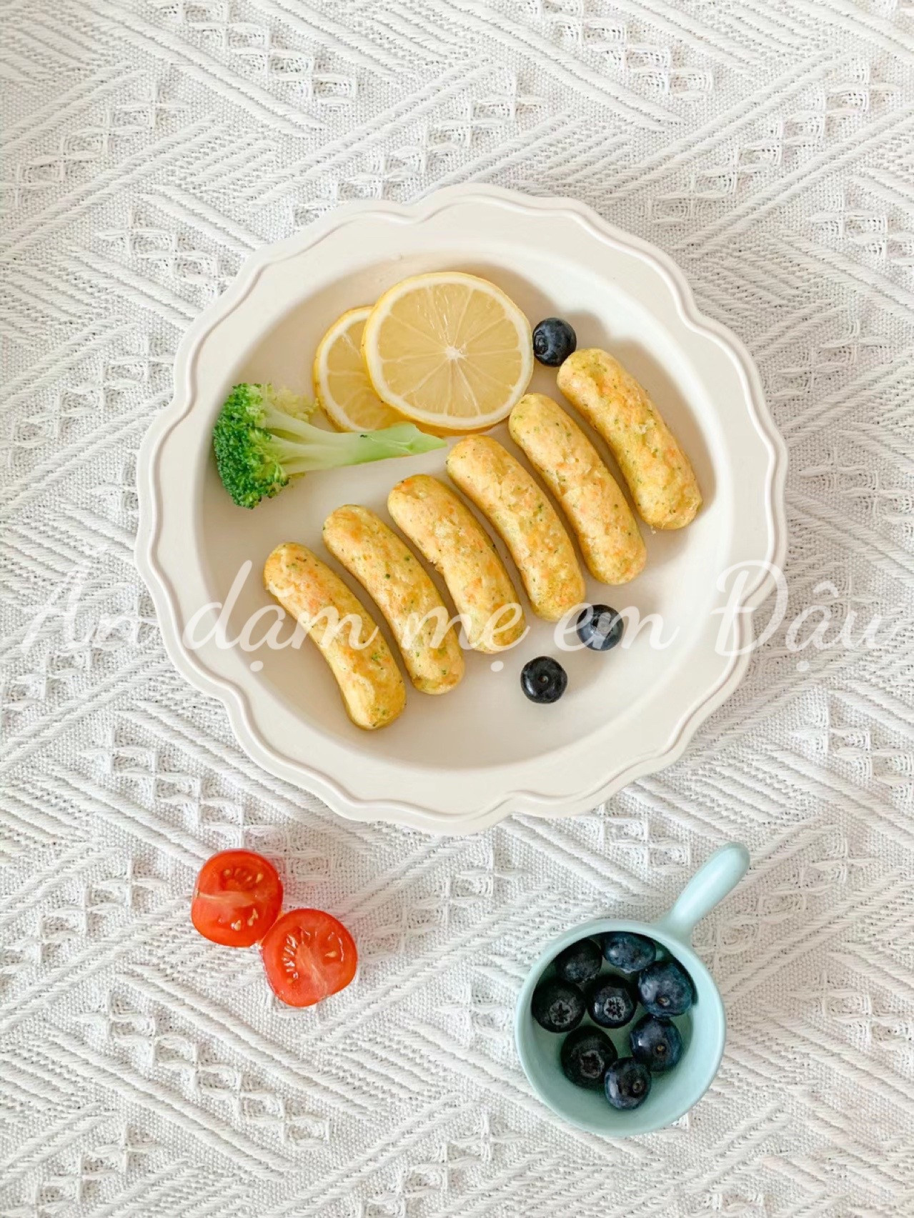 Xúc xích tôm rau củ bổ sung canxi cho bé trên 8 tháng tuổi, mềm không cần răng cũng ăn được