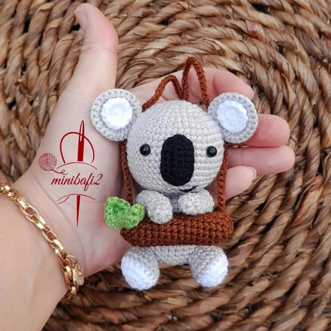آموزش بافی آویز ماشین کوالا (Koala Car Keychain) - طرح مینی بافی
