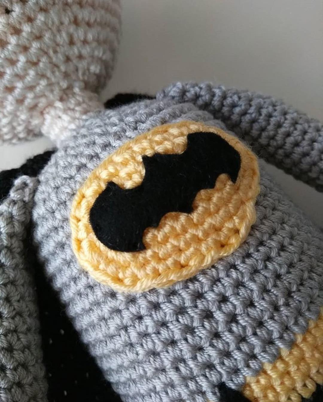 Batman Amigurumi Crochet Pattern: Step-by-Step Guide for Doll, Cape, and Logo in Turkish