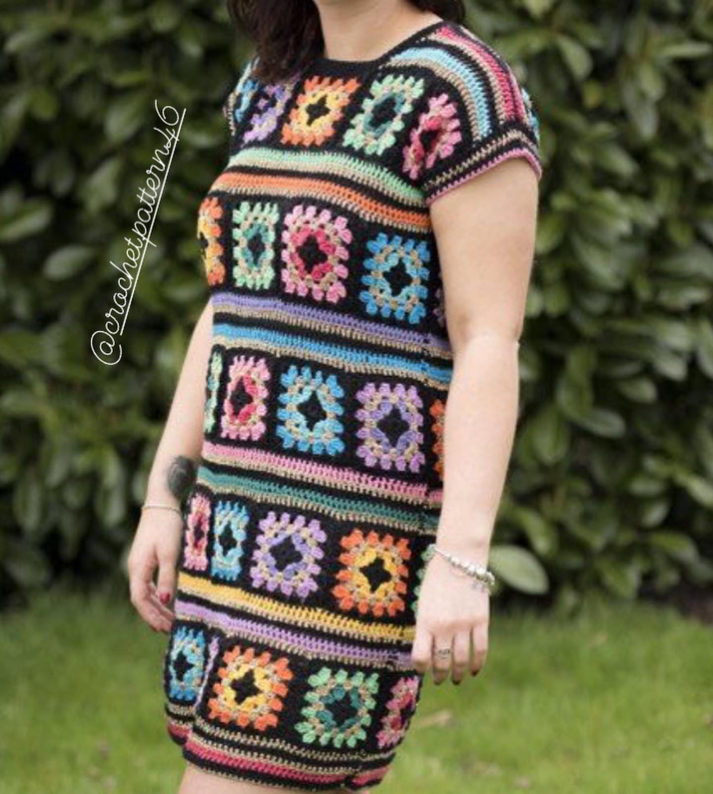 Crochet Dress Pattern Chart: Black, White and Mint Geometric Design with Step-by-Step Instructions