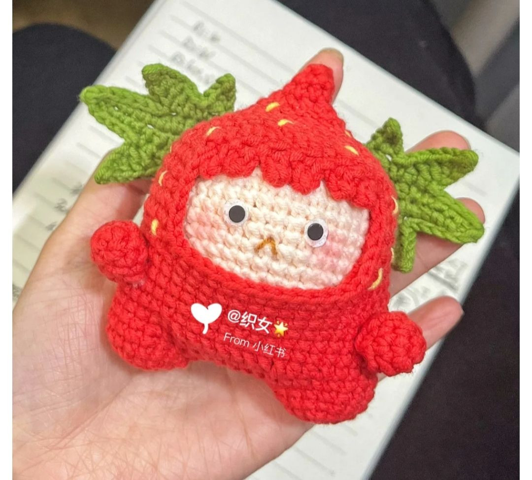 Crochet Fruit Robot Doll Pattern: Strawberry, Grape, and Peach Amigurumi Tutorial Chart