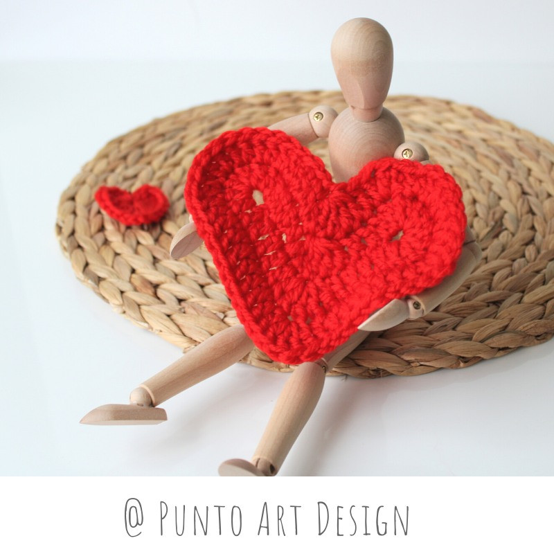 Crochet Heart Patterns Collection: Flat Charts and Finished Projects by Punto Art Design