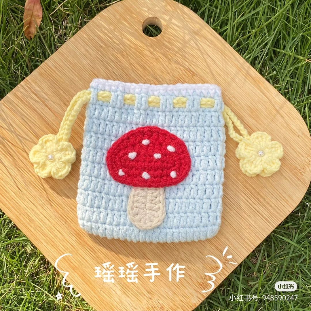 Crochet Mushroom Drawstring Bag Pattern with Flower Tassels Tutorial