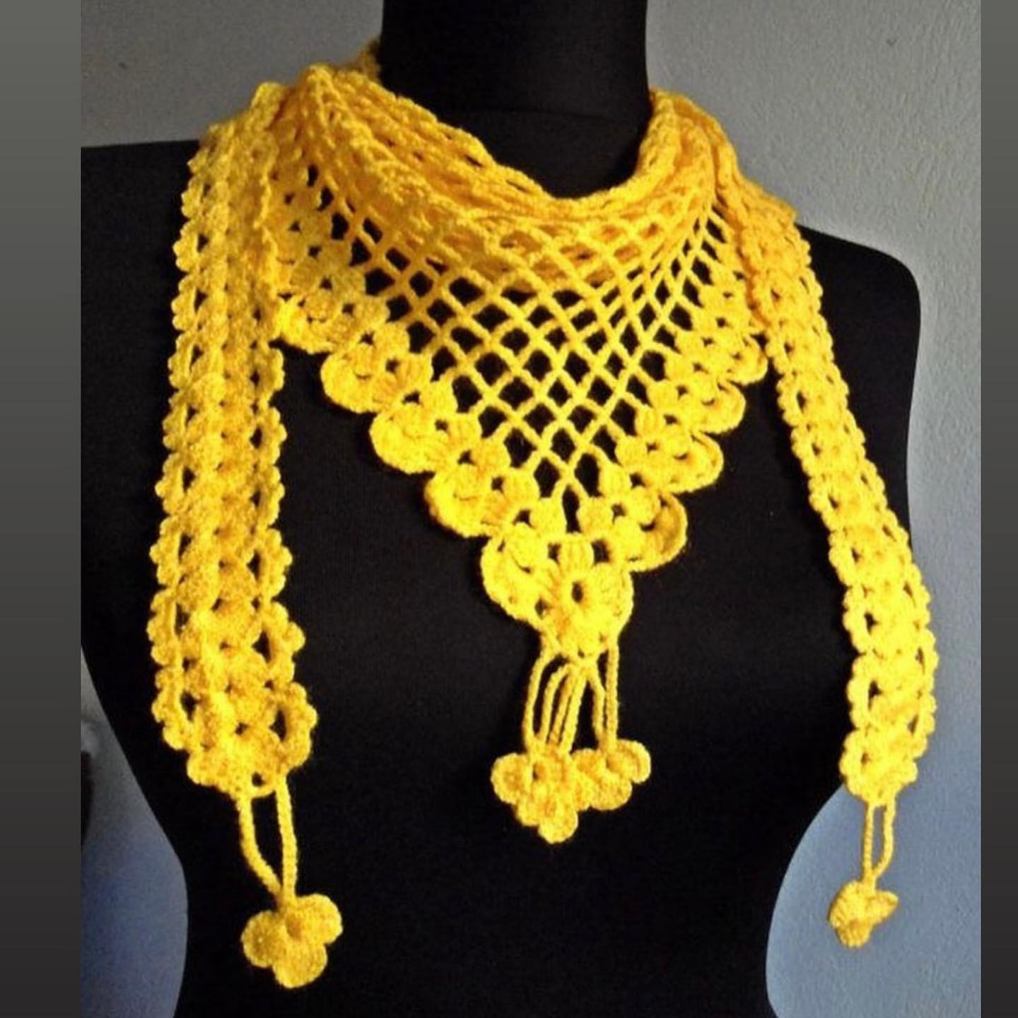 Crochet Shawl and Scarf Patterns: Detailed Charts for Lace, Fan Stitch, and Gradient Triangle Designs