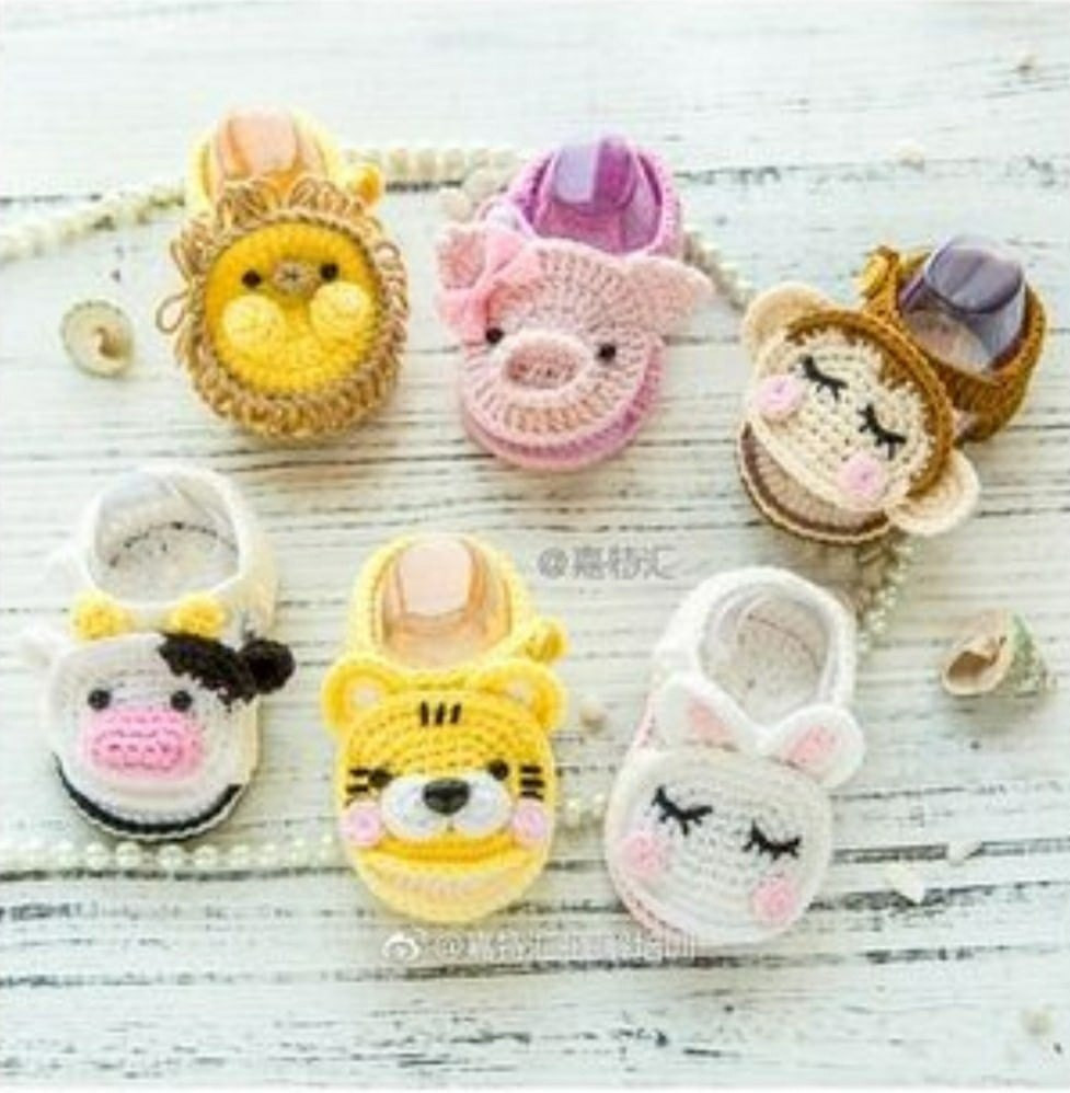 Cute Crochet Baby Booties: Frog, Panda, Lion, Pig, Monkey, Cow, Tiger, Rabbit, Mouse, Bull, Horse, Sheep, Chicken, Dog, Boar Patterns