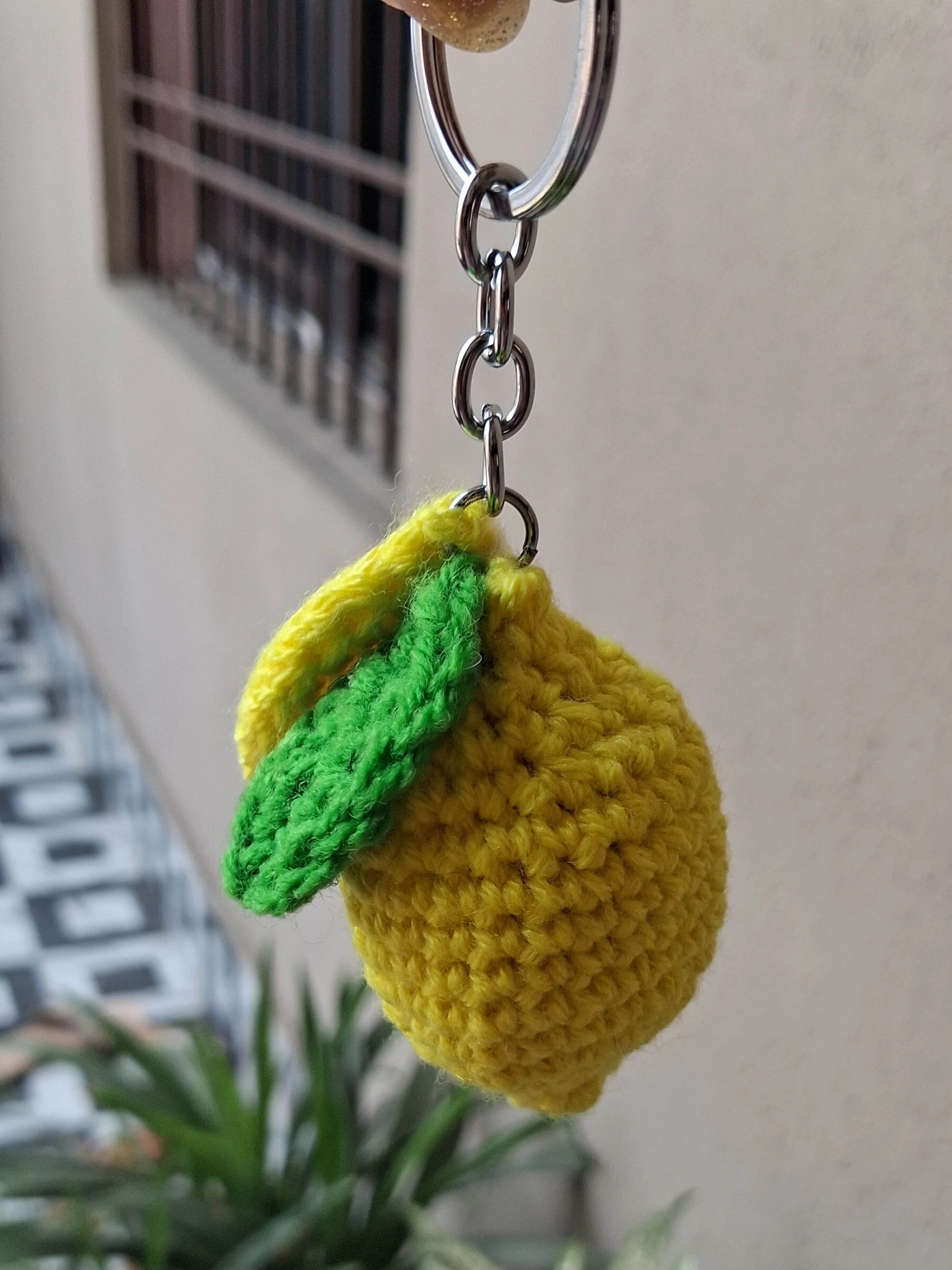 Cute Crochet Lemon Keychain Pattern: Beginner Friendly Chart for DIY Amigurumi Charm