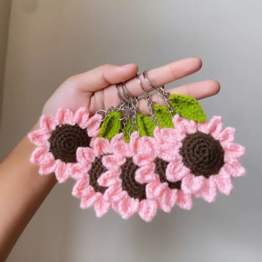 Dastoor Baft Gol Aftabgardan: Crochet Sunflower Keychain Pattern