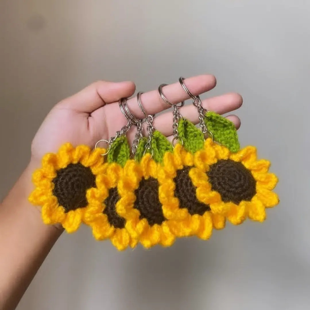 Dastoor Baft Gol Aftabgardan: Crochet Sunflower Keychain Pattern