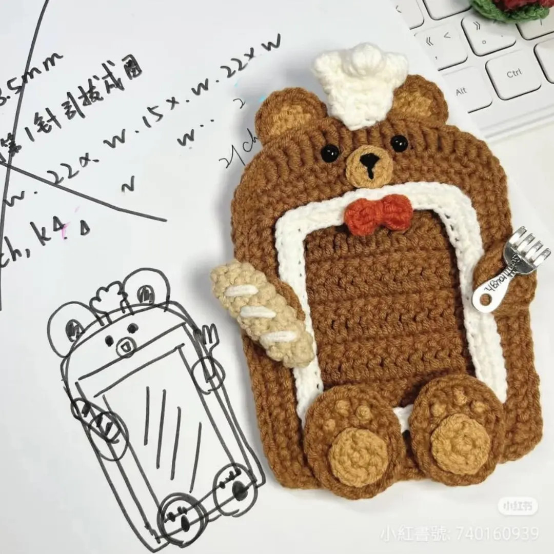 دستور بافت کاور عکس خرسی قلاب بافی به همراه نان و چنگال