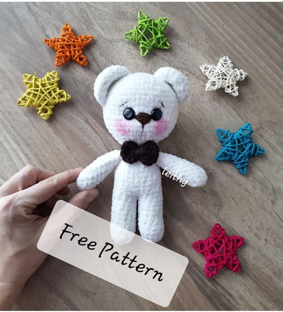 Free Amigurumi White Bear Pattern with Bow Tie by Leithy