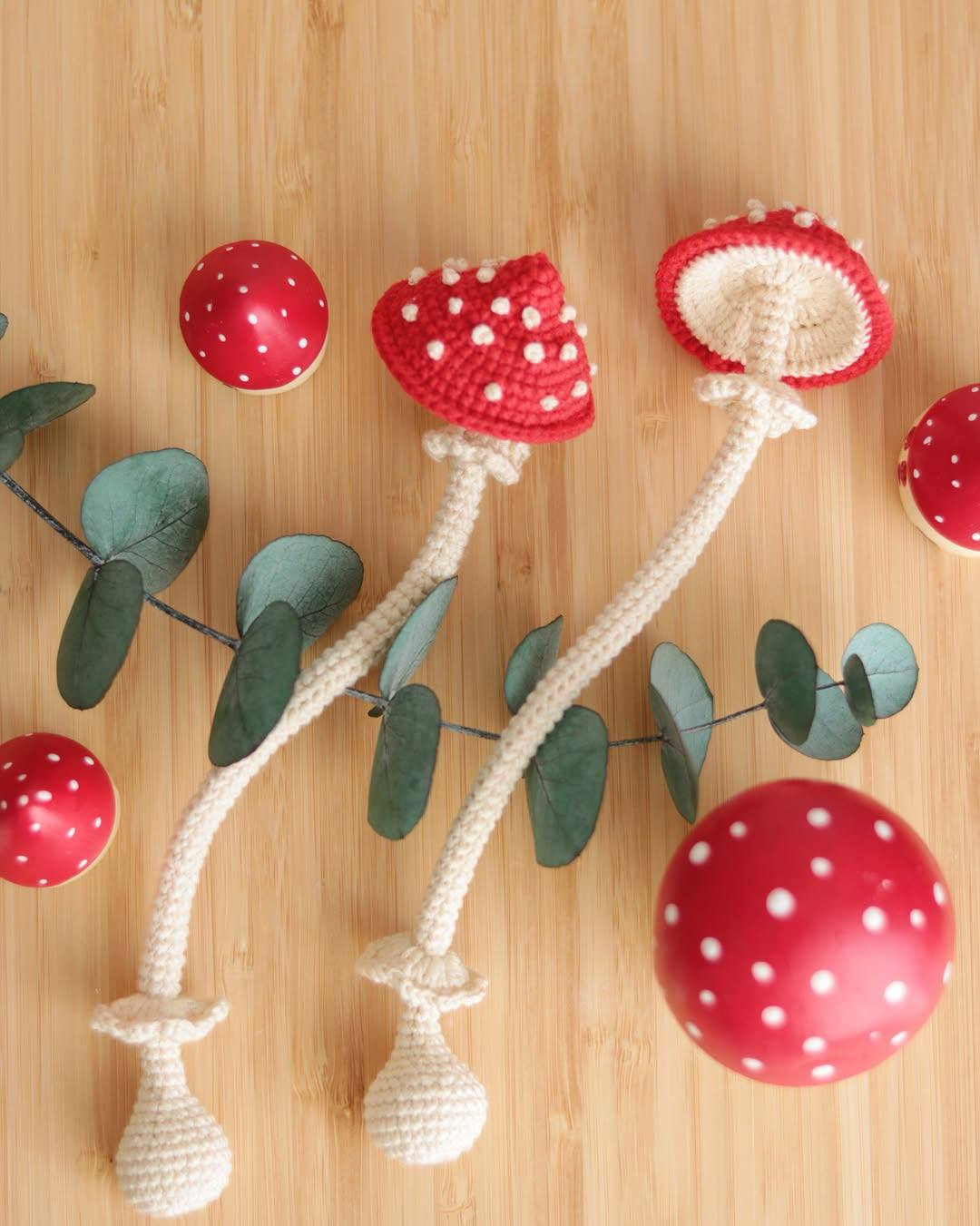 Free Crochet Pattern: Adorable Red Mushroom Bag Charm