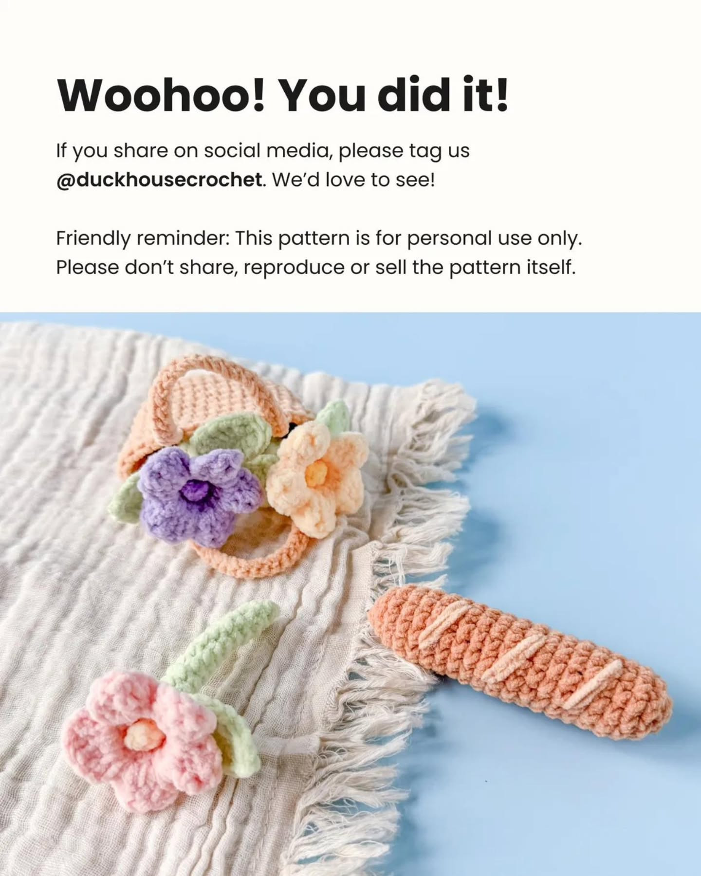 Free Crochet Pattern: Cute Pastel Flower Basket with Baguette by Duckhouse Crochet