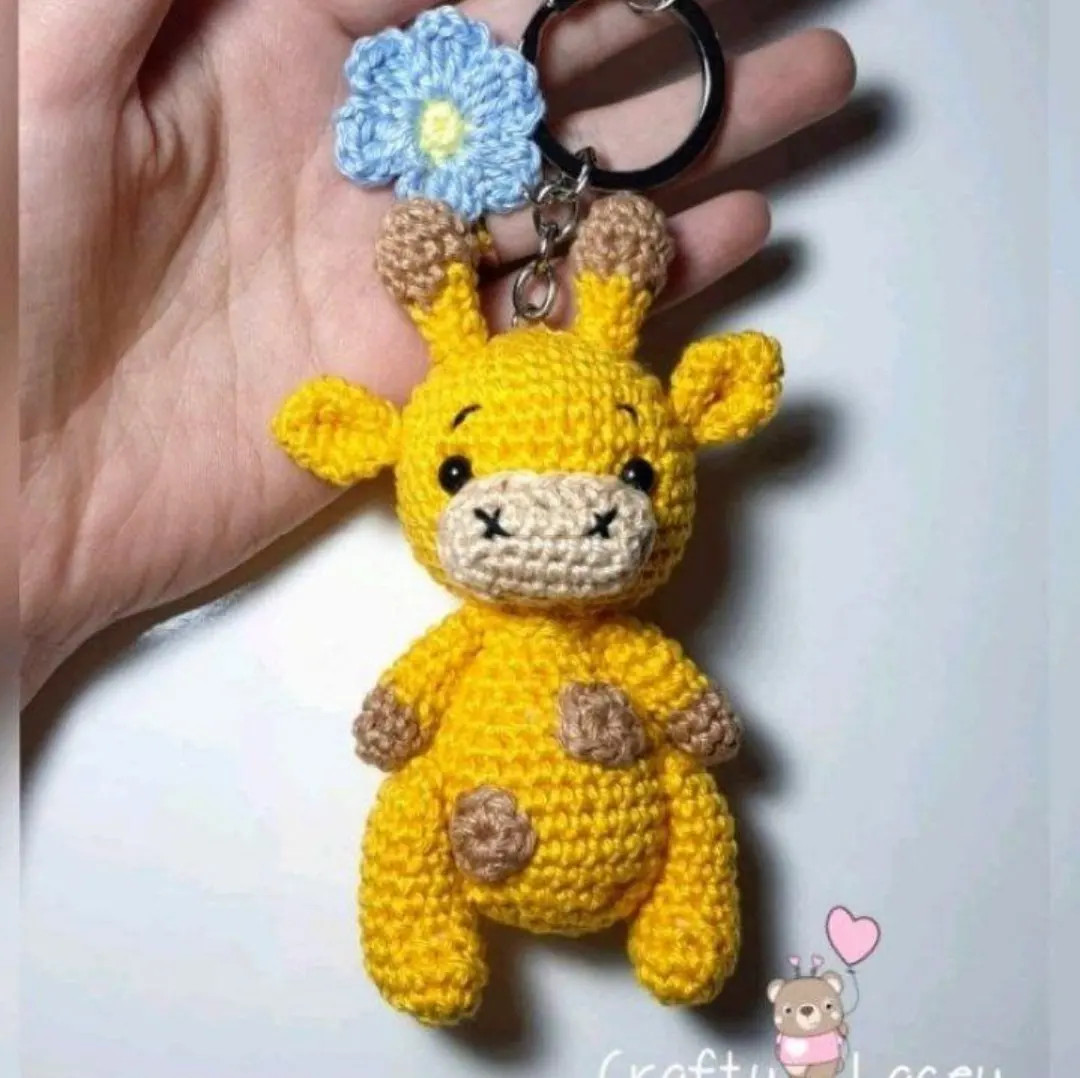Free Crochet Pattern for Cute Giraffe and Cat Keychains with Persian Instructions