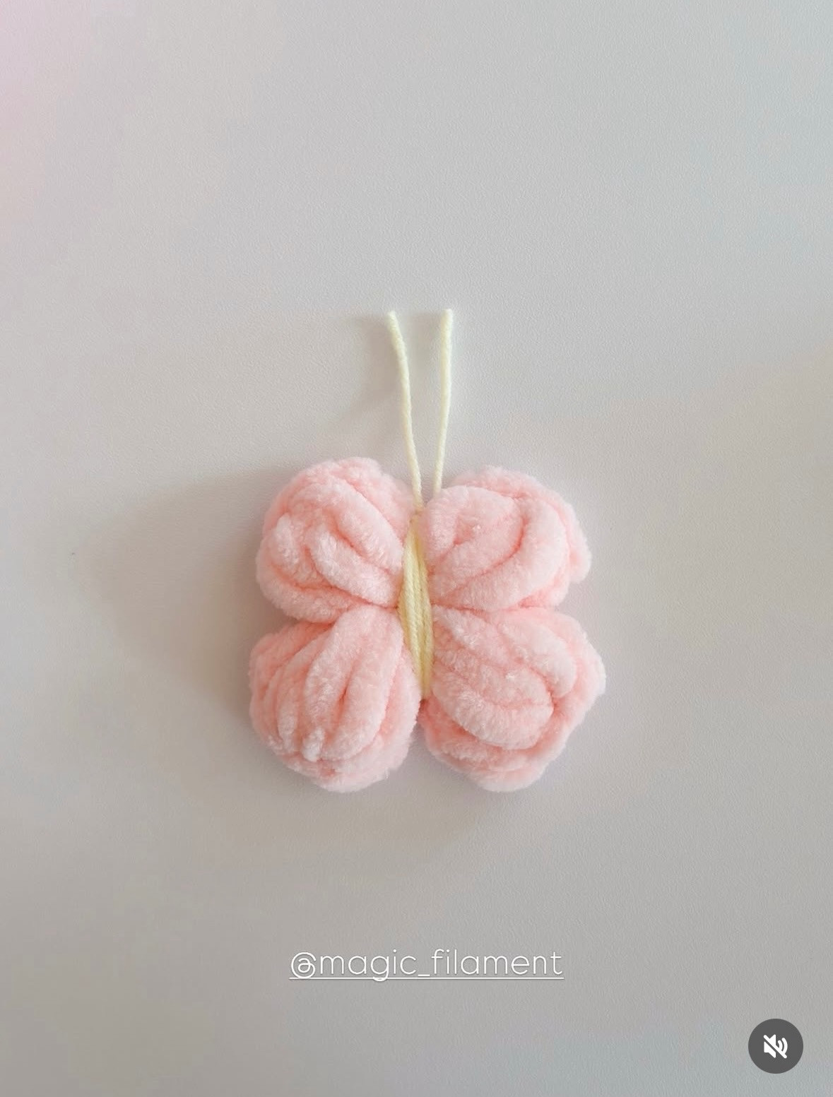 Free Crochet Pattern: Mini Gecko and Butterfly Amigurumi Tutorial with Materials List