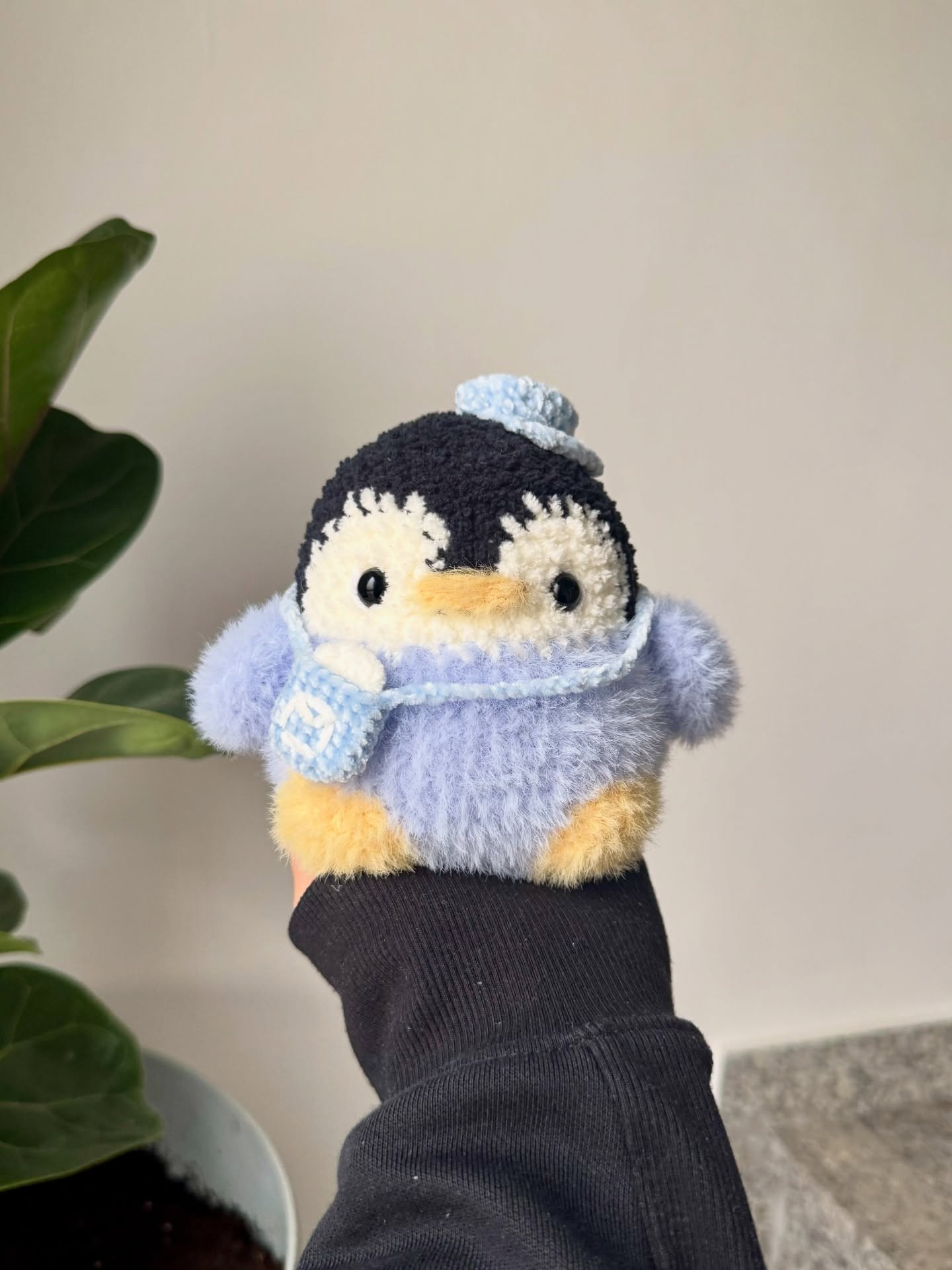 Free Crochet Pattern: Yuval's Mail Bag for Penguin Doll using Chenille Velvet Yarn
