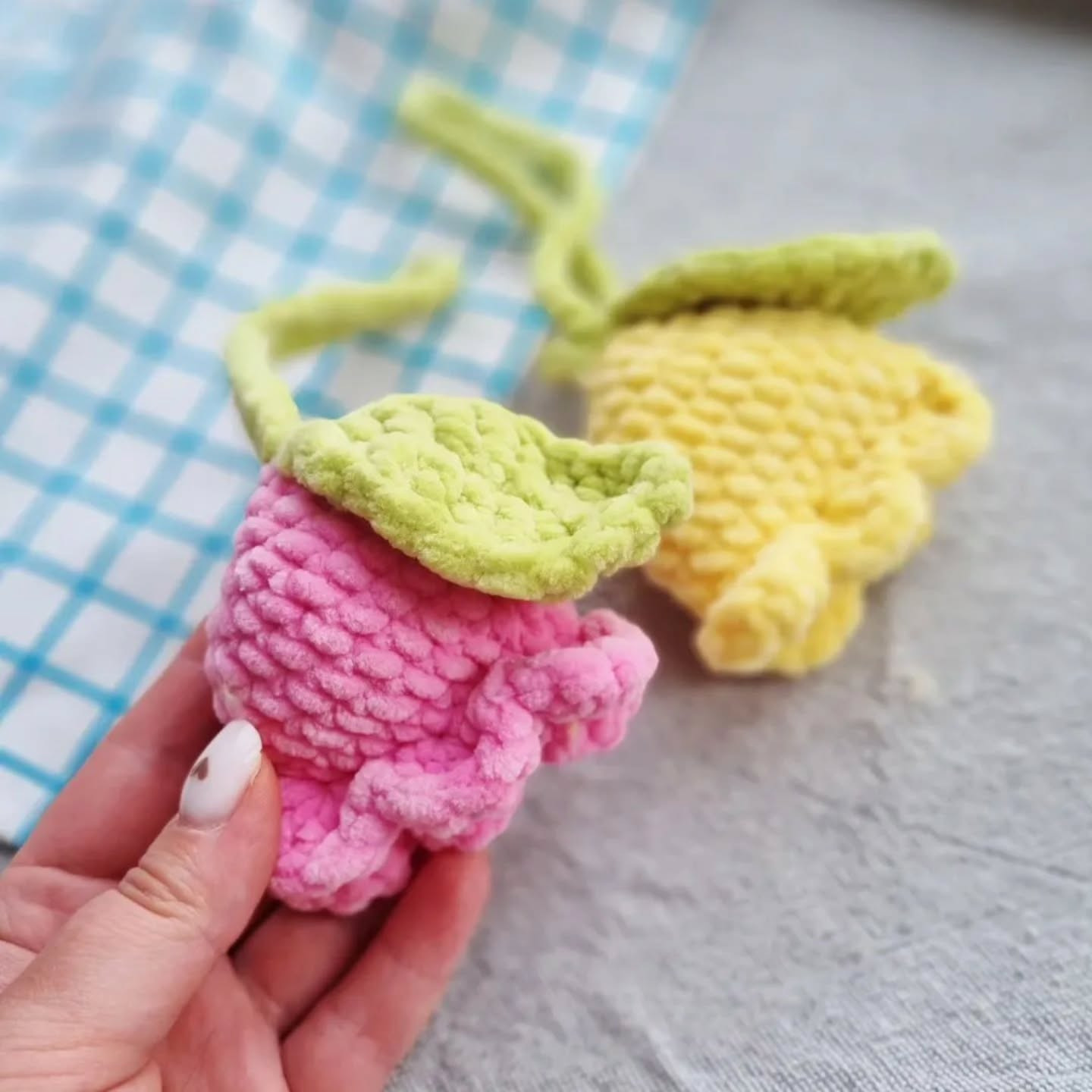 Free Crochet Tulip Pendant Pattern with Detailed Instructions