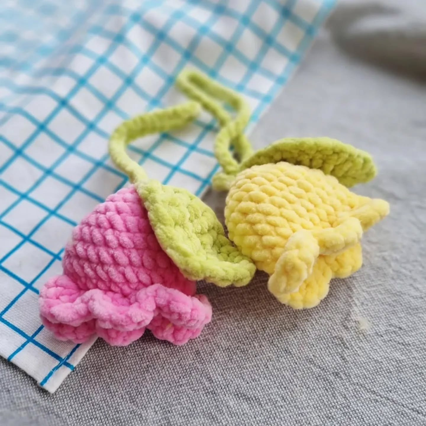 Free Crochet Tulip Pendant Pattern with Detailed Instructions