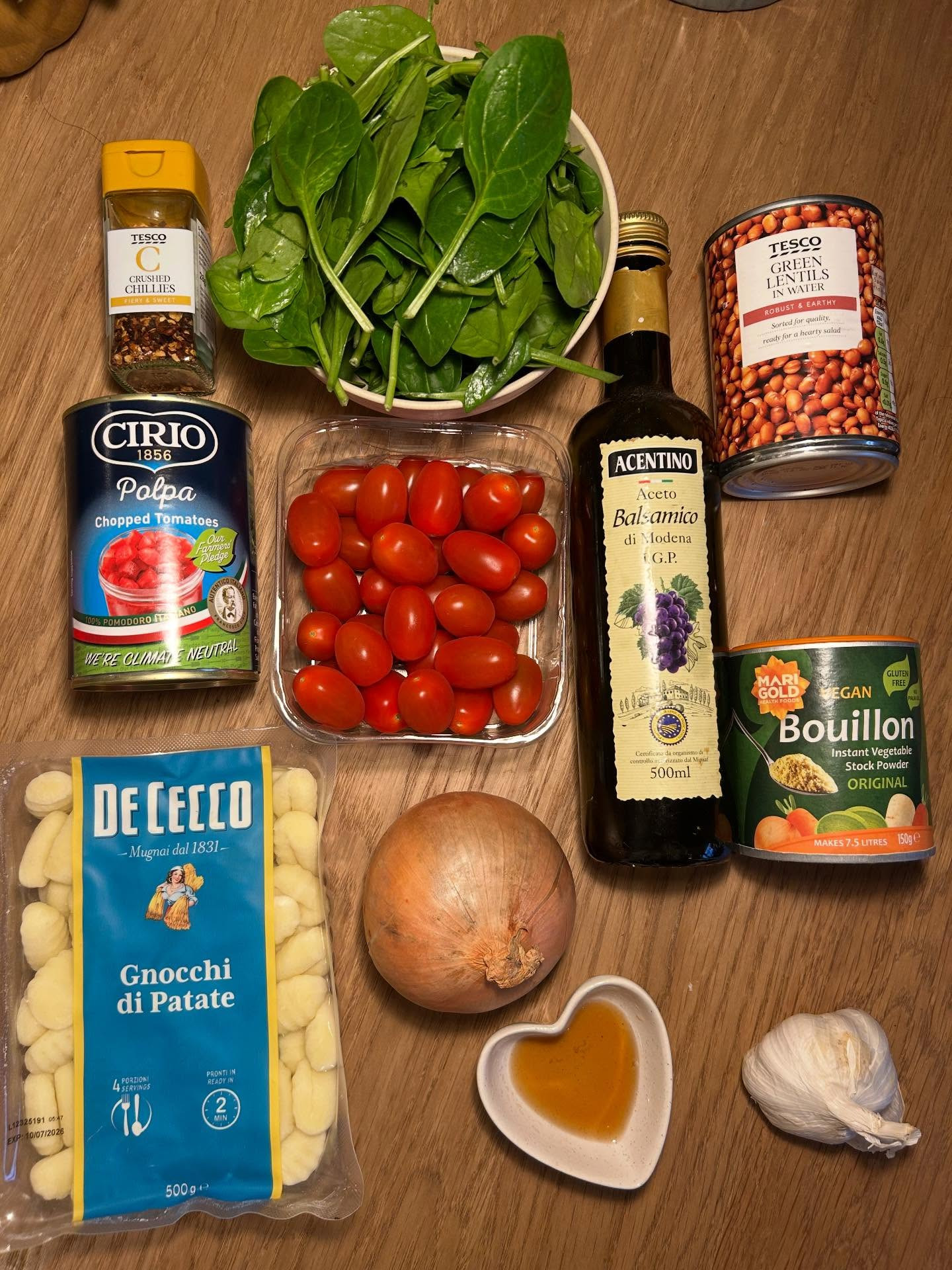 Gnocchi, Lentil & Tomato Bake: A Cozy One-Pan Vegan Meal with Spinach and Basil